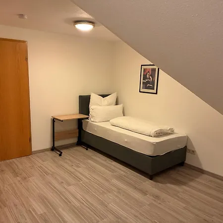 Altes Meerdorf Hotel *